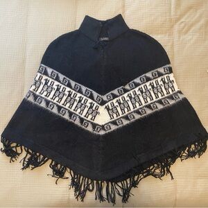 Cozy Alpaca Ponch with Fringe